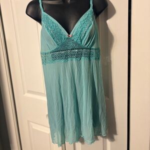 La Vie En Rose Aqua Lace Chemise